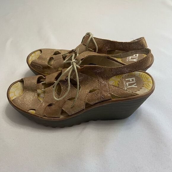 Fly London Womens Yexa916 Wedge Sandal Metallic Luna/Camel Size 40 - Picture 5 of 9